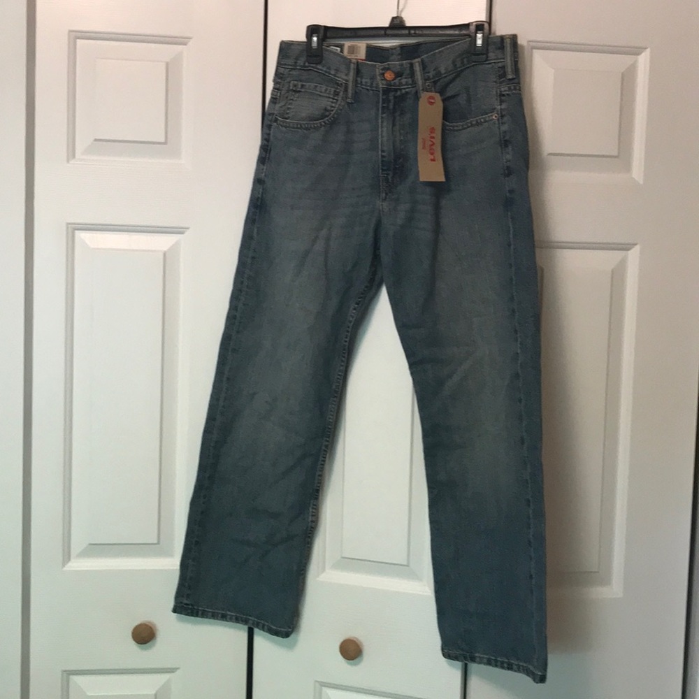 Men’s Levi straight leg jeans